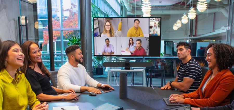 Logitech di 2026: Mengapa “Smart Peripherals” Baru Mereka Adalah Investasi Produktivitas Terbesar bagi Pekerja Hybrid?